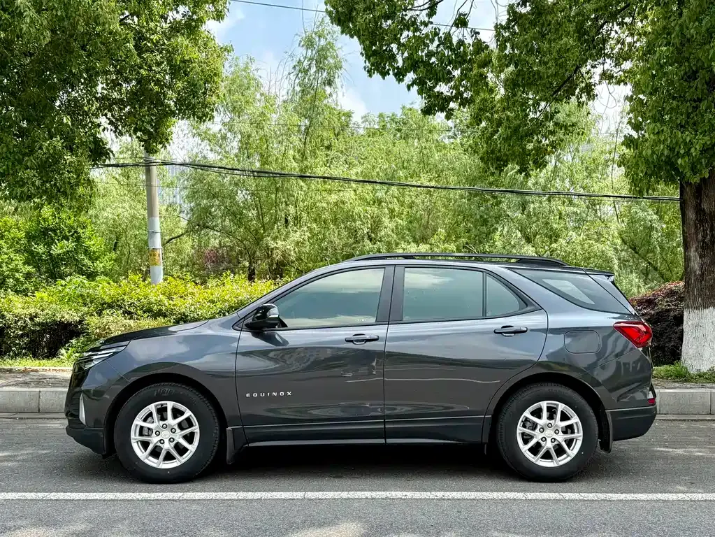 Chevrolet Equinox 2022 из CN, фото 10