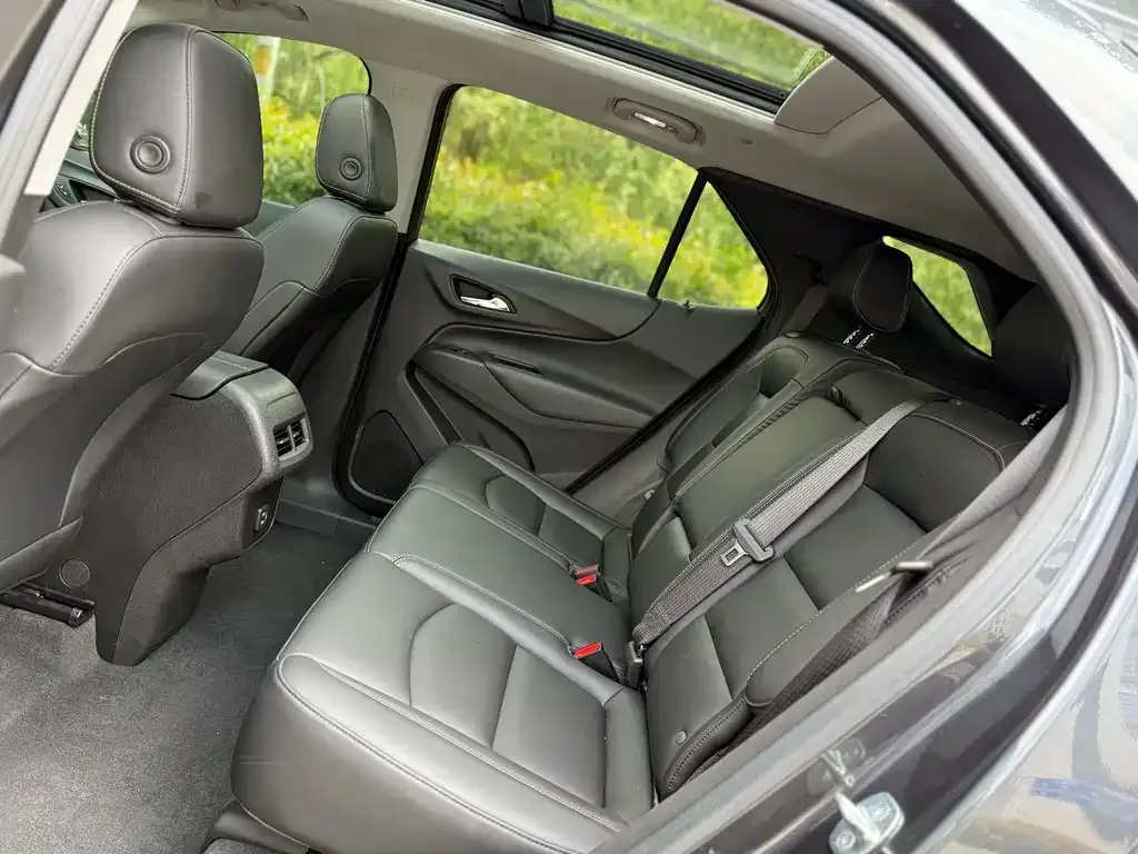 Chevrolet Equinox 2022 из CN, фото 5