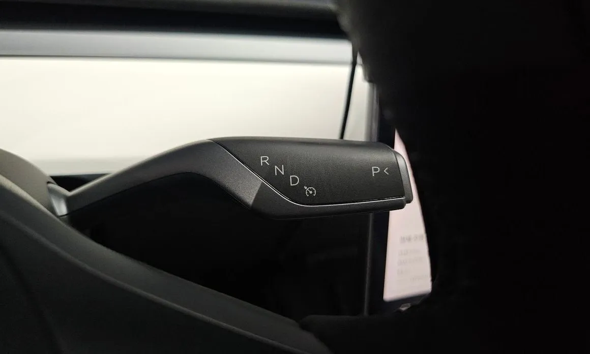 Tesla Model 3 — фото 5