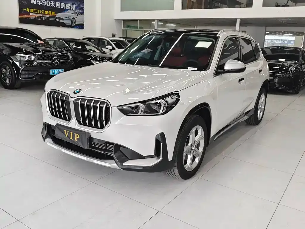 BMW X1 — фото 1