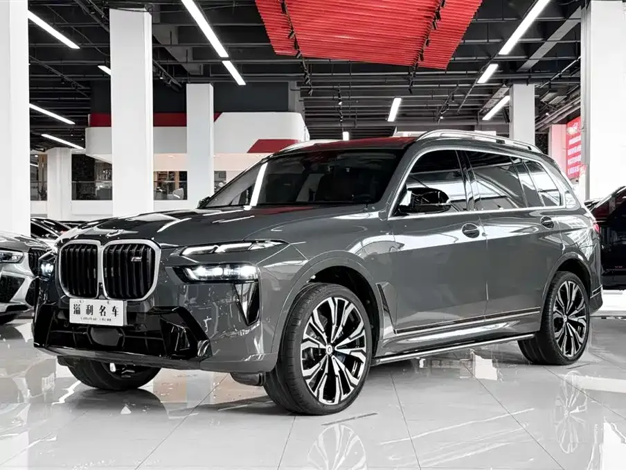 BMW X7 M60i