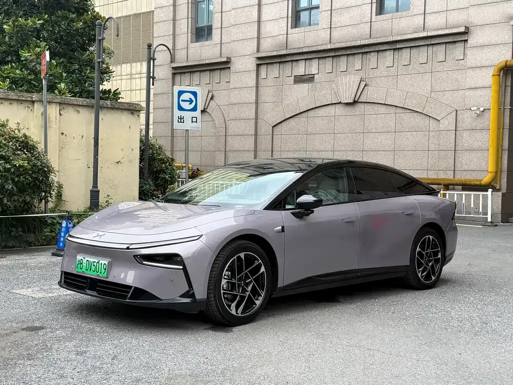 XPeng P7+ — фото 1