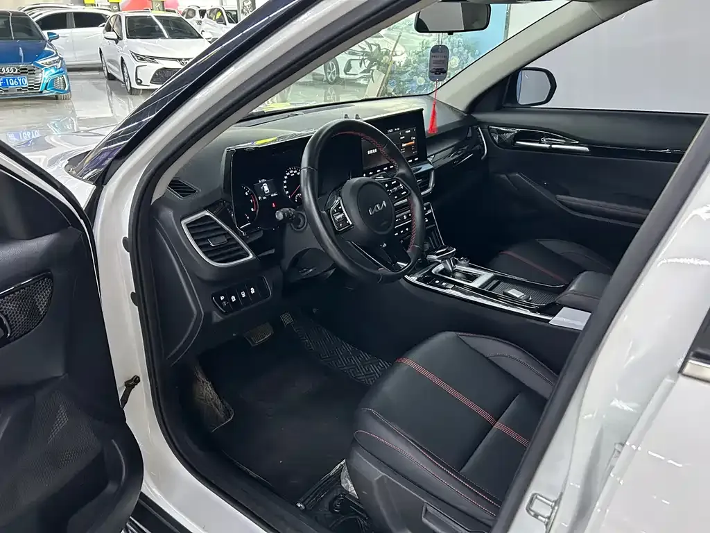 Kia KX3 2022 из CN, фото 6
