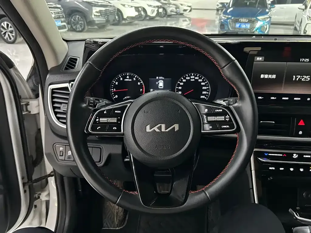 Kia KX3 2022 из CN, фото 4