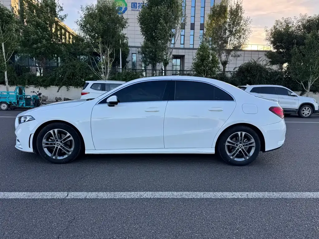 Mercedes-Benz A-Class — фото 10