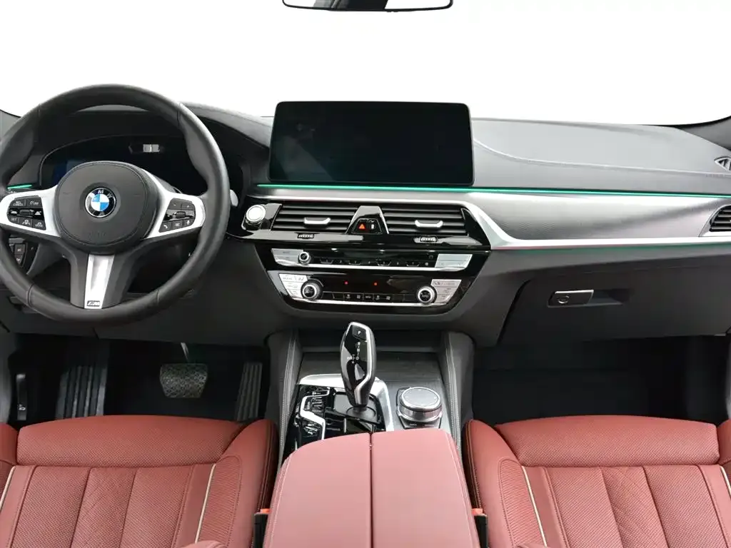 BMW 5 Series — фото 10