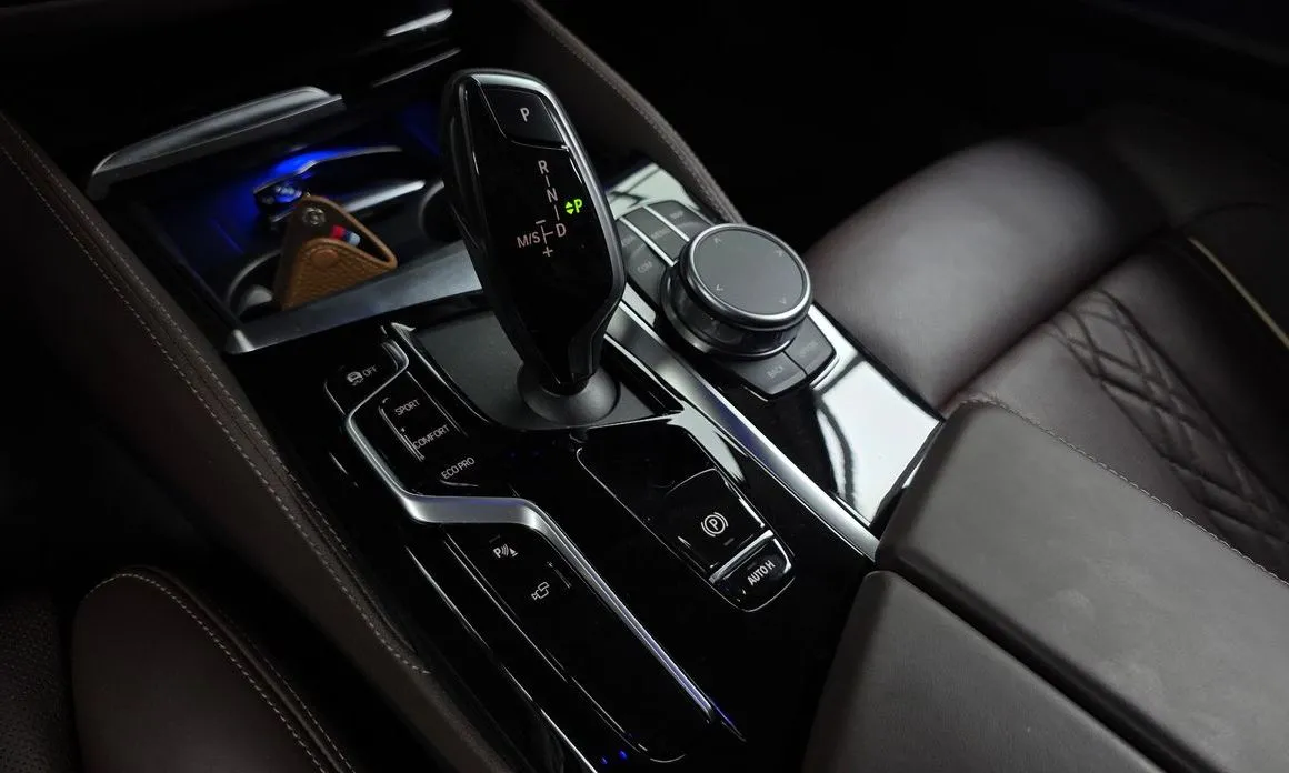 BMW 5-Series 2021 из KR, фото 10