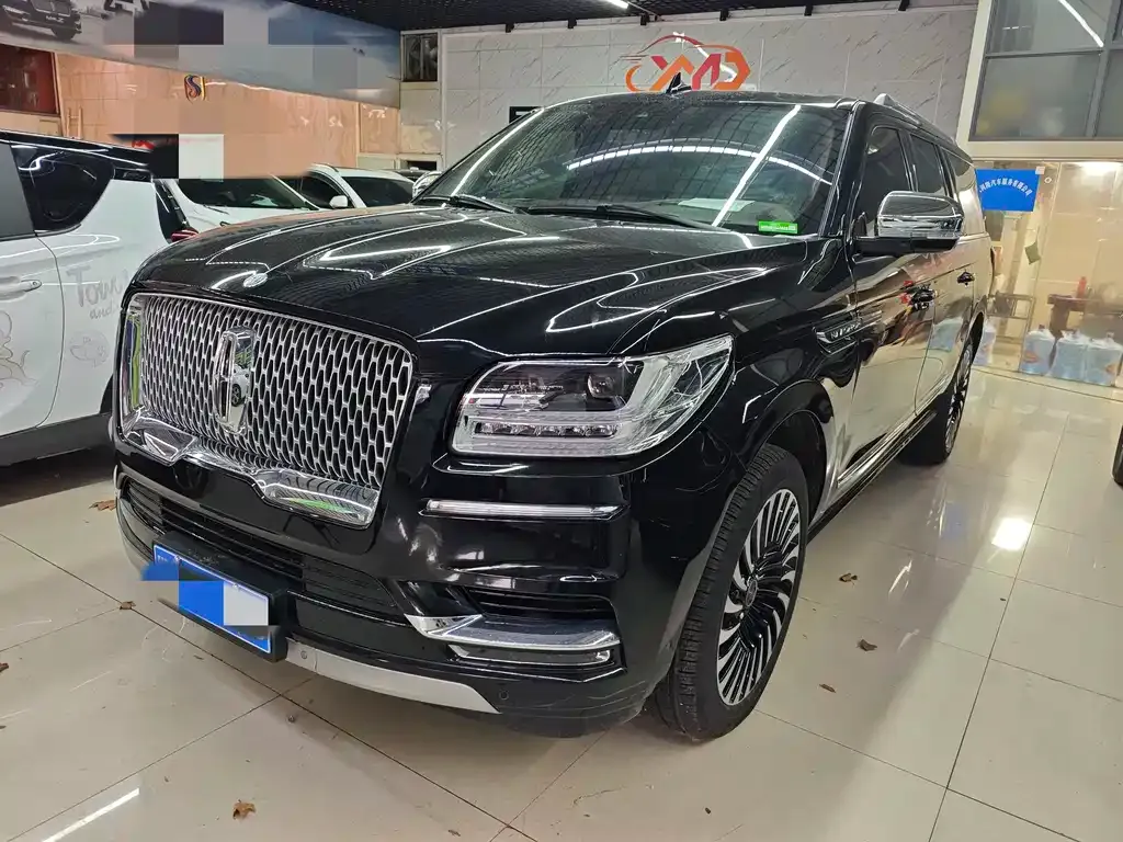 Lincoln Navigator — фото 1