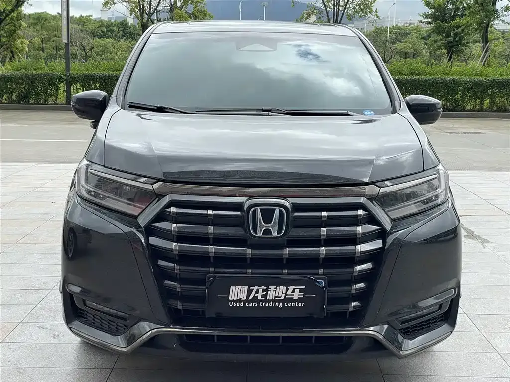 Honda Elysion 2024 из CN, фото 9
