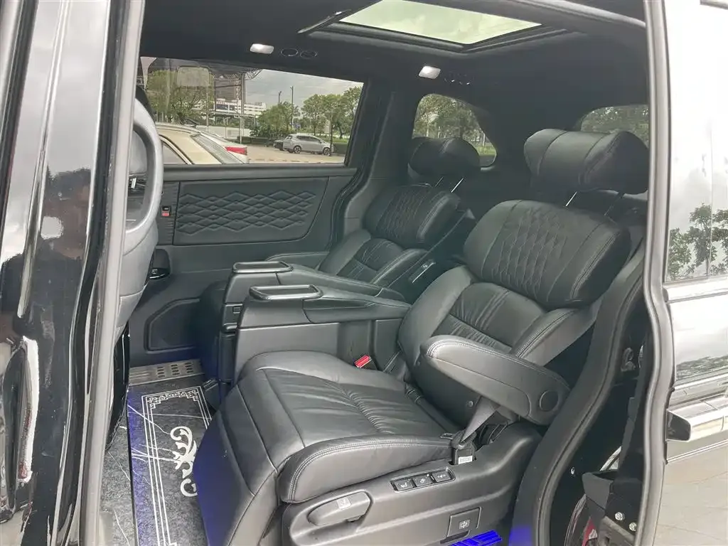 Honda Elysion 2024 из CN, фото 2