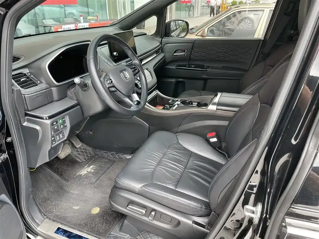 Honda Elysion 2024 из CN, фото 3