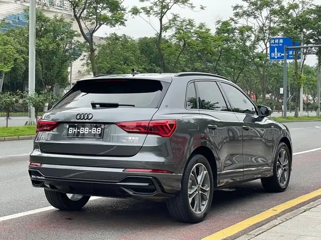 Audi Q3 — фото 8