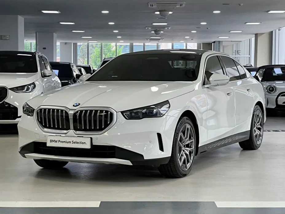 BMW 5-Series