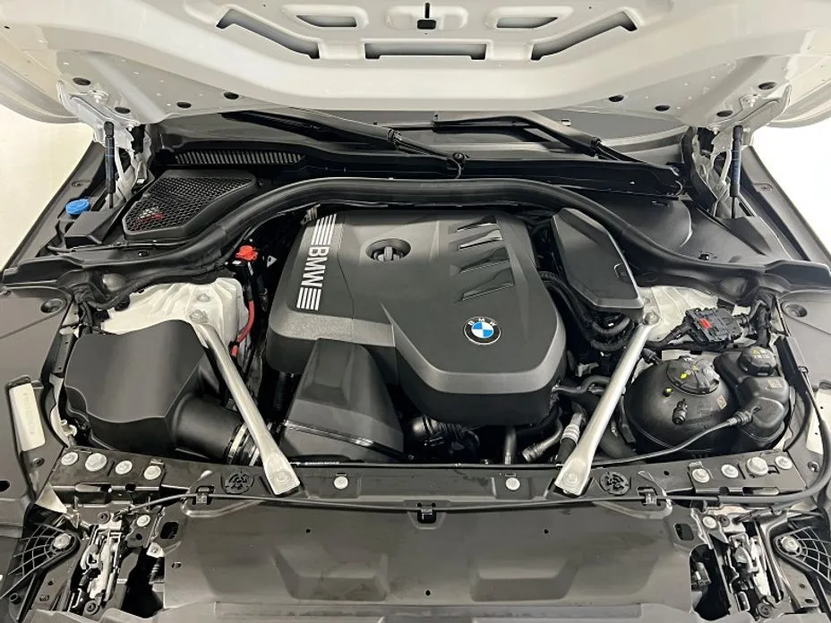 BMW 5-Series 2025 из KR, фото 8