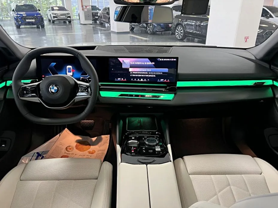 BMW 5-Series 2025 из KR, фото 5