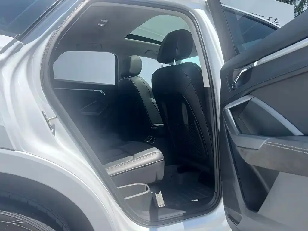 Audi Q3 Sportback — фото 3