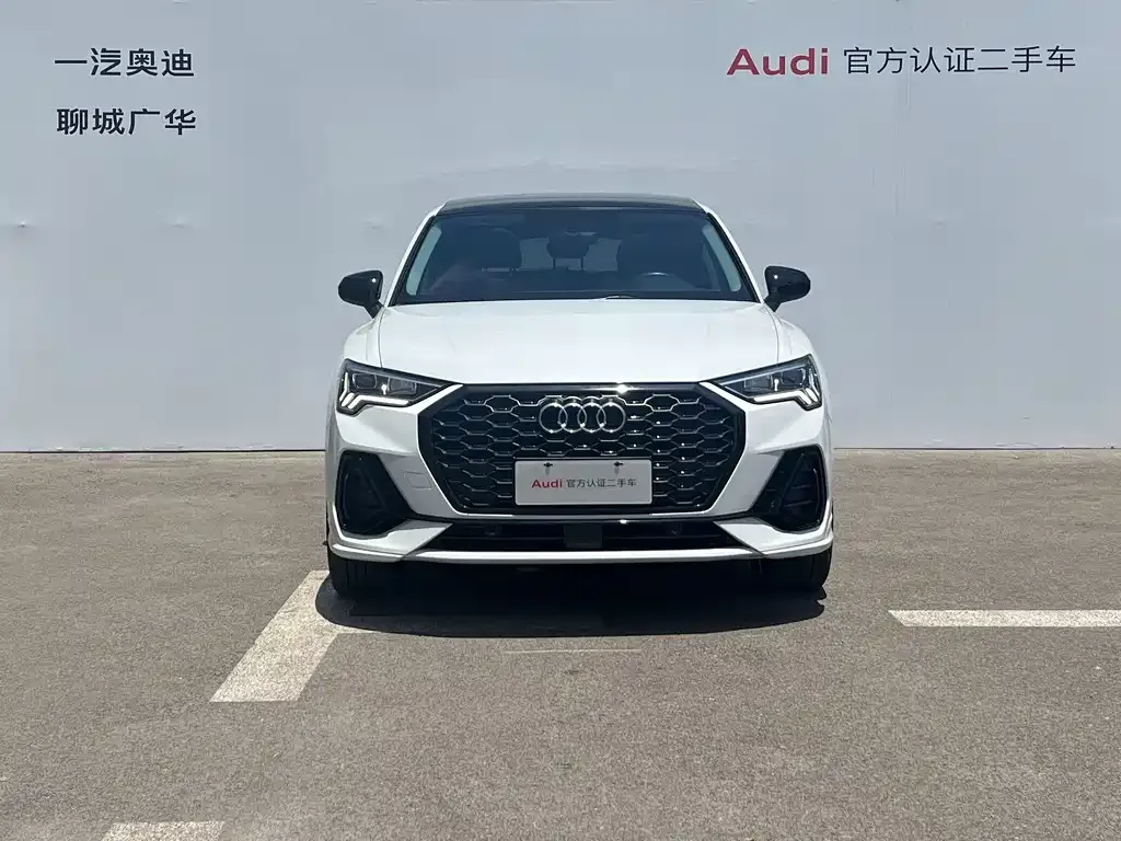 Audi Q3 Sportback — фото 10