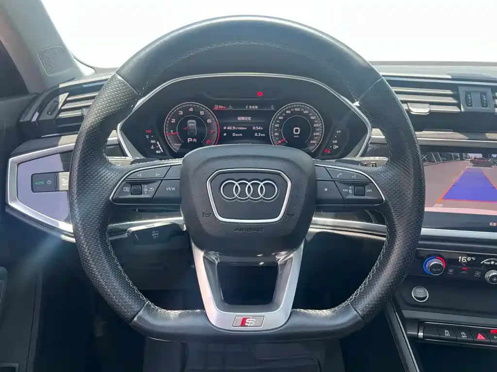 Audi Q3 Sportback — фото 5