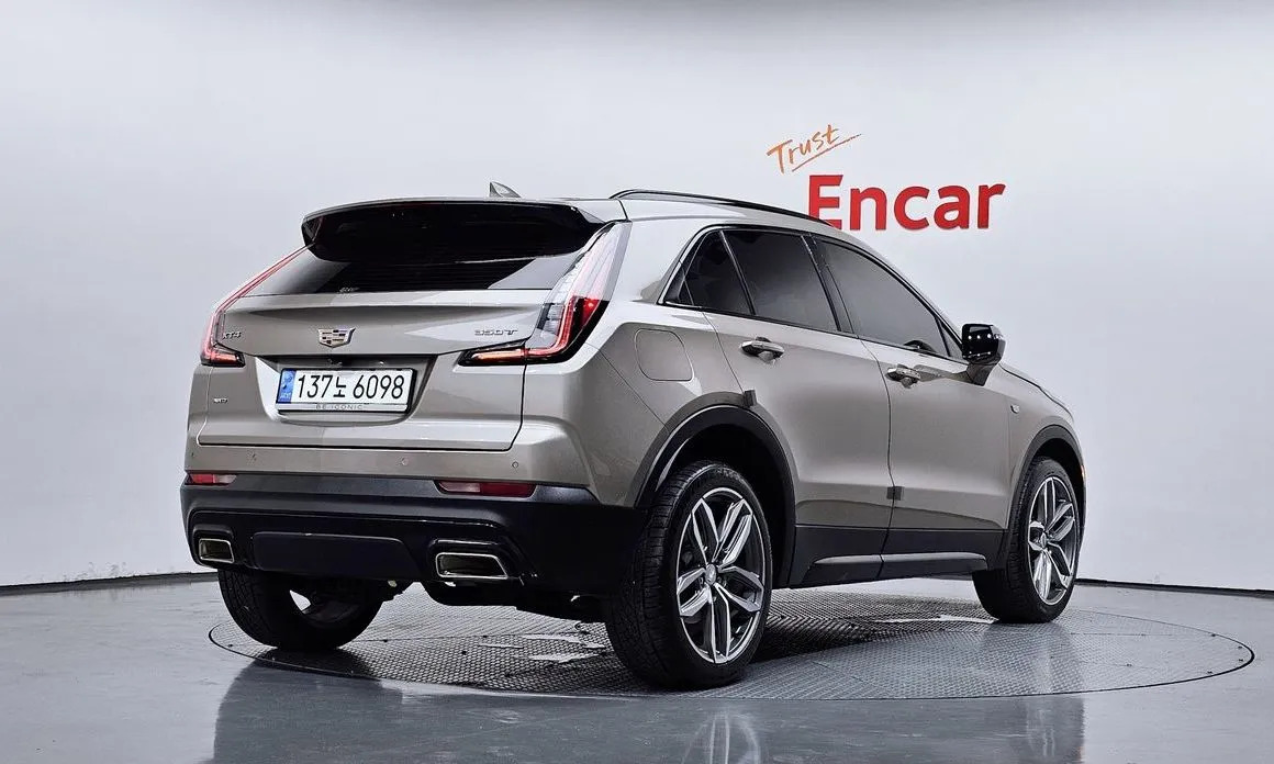 Cadillac XT4 2023 из KR, фото 7