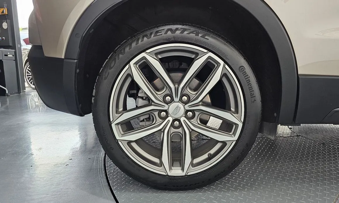 Cadillac XT4 2023 из KR, фото 8