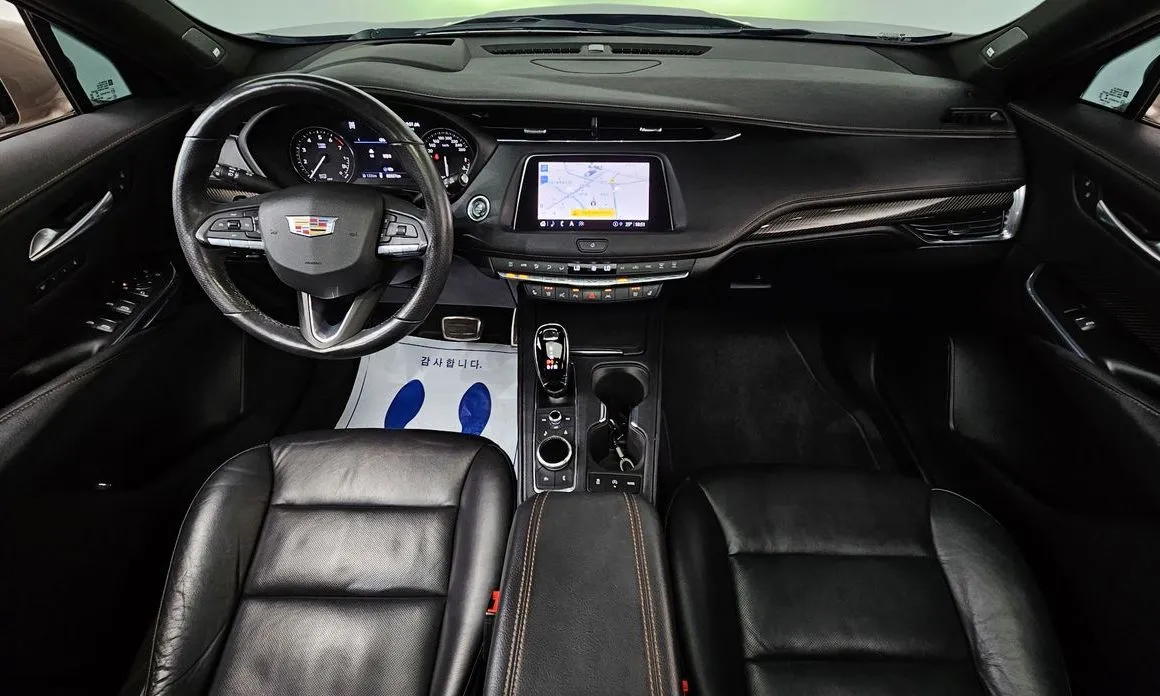 Cadillac XT4 2023 из KR, фото 6