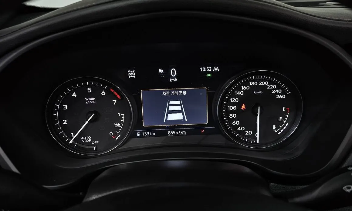 Cadillac XT4 2023 из KR, фото 3