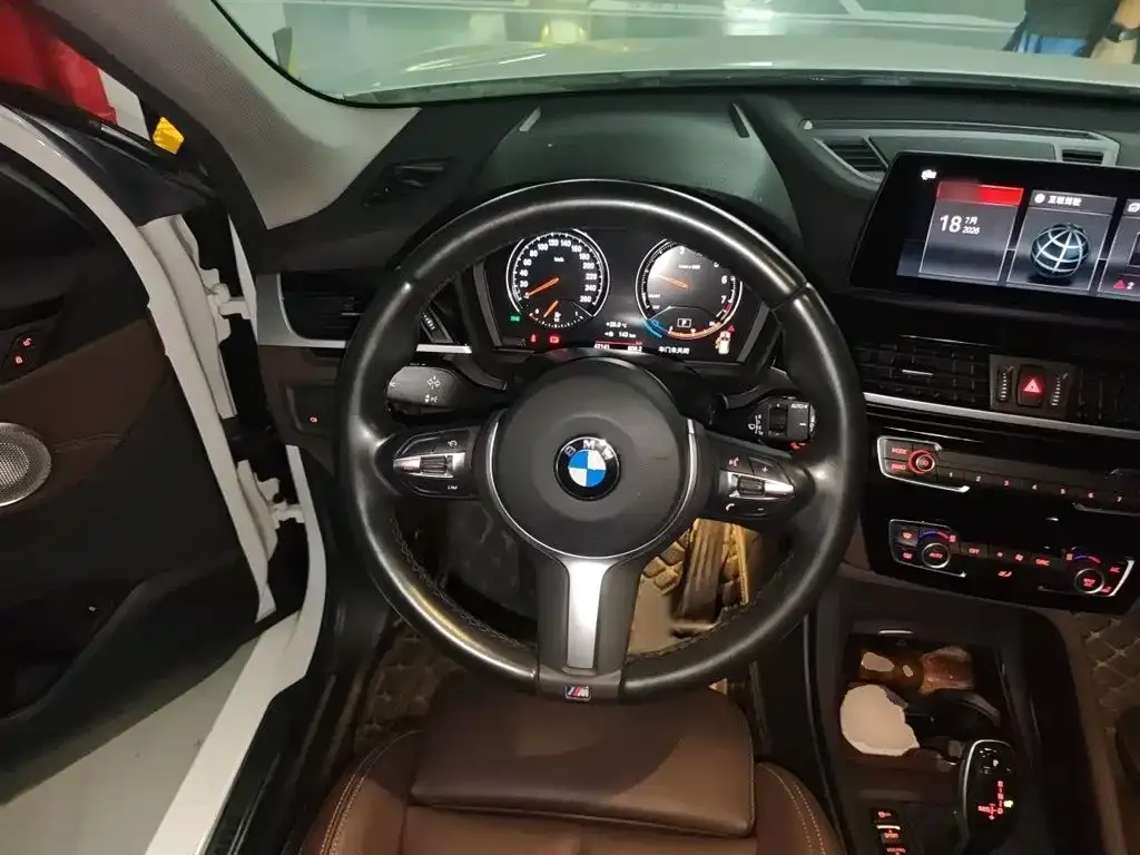 BMW X1 — фото 10