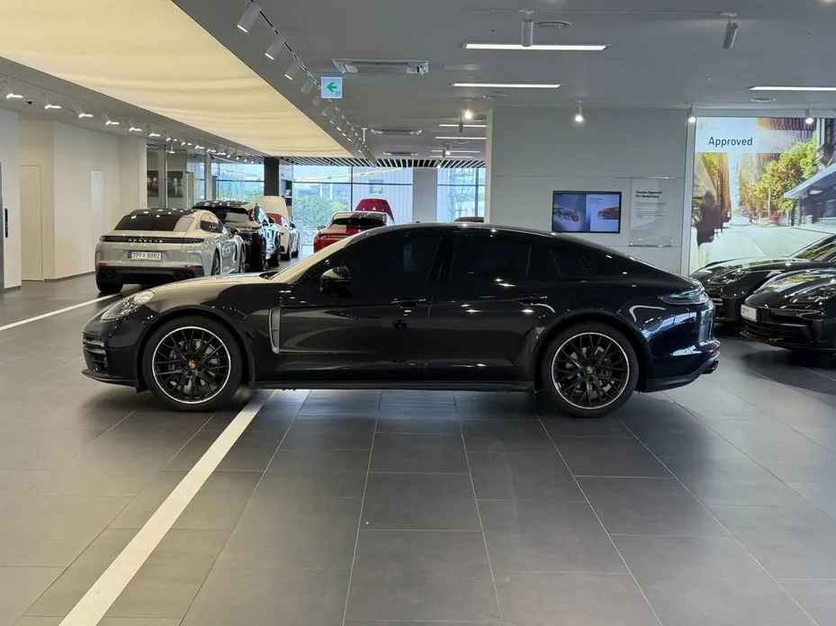 Porsche Panamera 2023 из KR, фото 2
