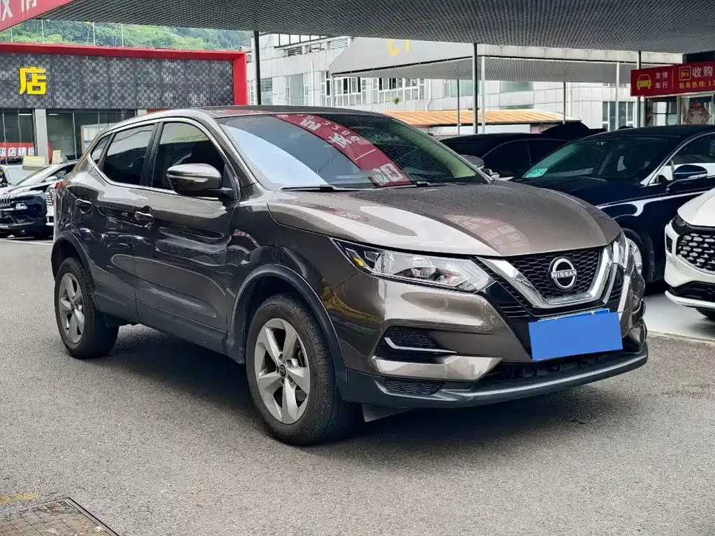 Nissan Qashqai — фото 10