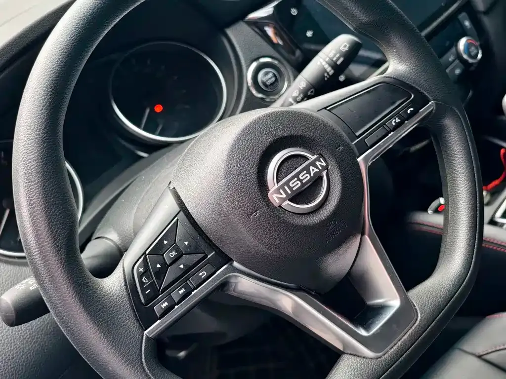 Nissan Qashqai — фото 8