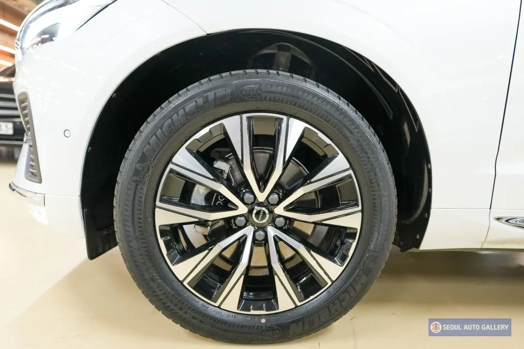 Volvo XC60 2024 из KR, фото 8