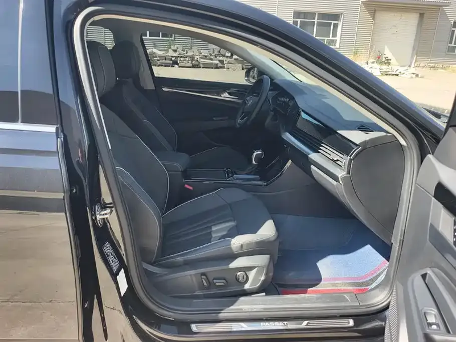 Volkswagen Passat — фото 5