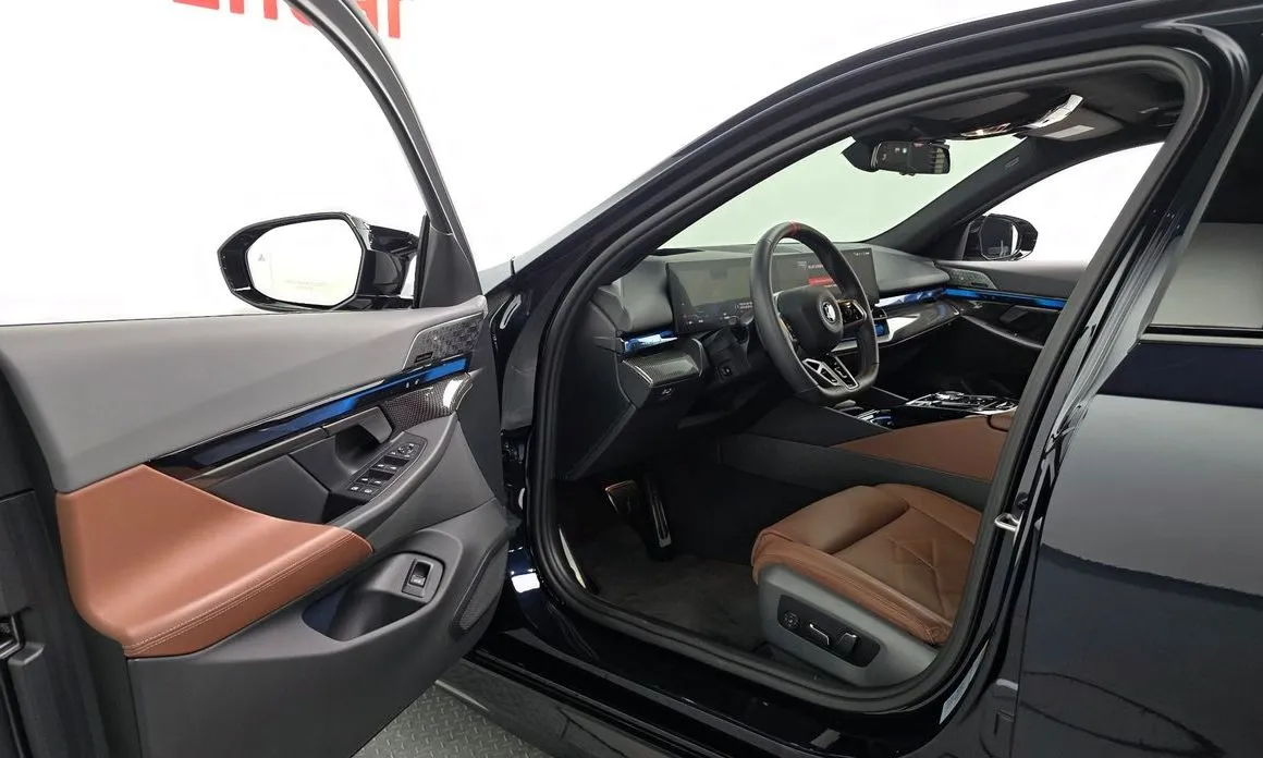 BMW i5 — фото 10