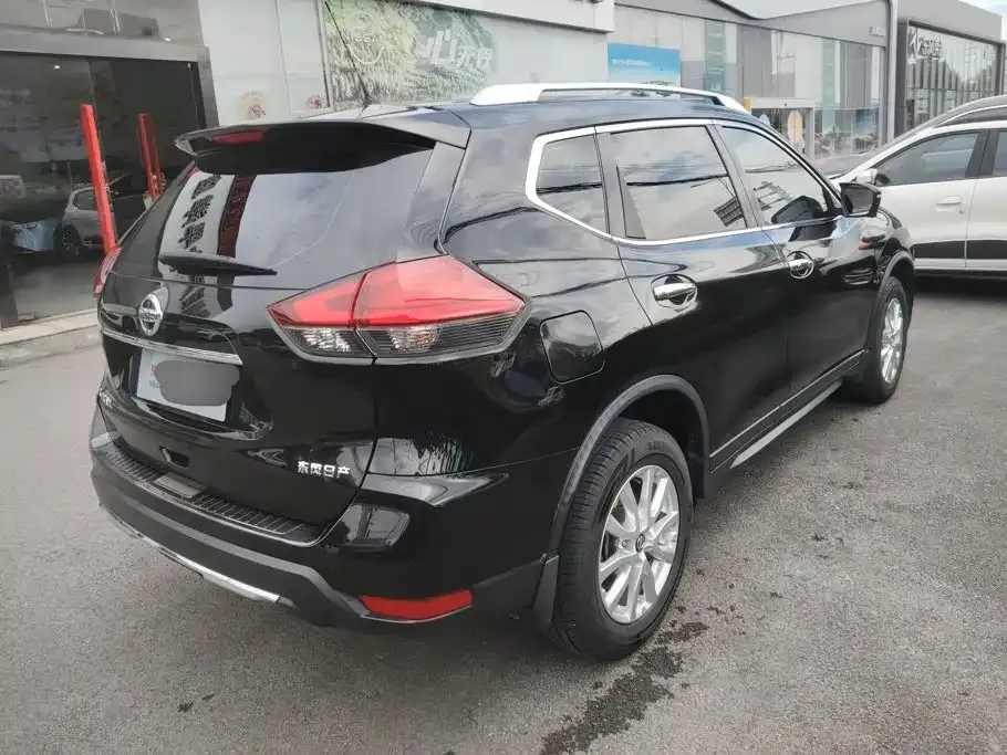 Nissan X-Trail — фото 10