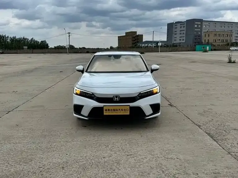 Honda Civic — фото 1