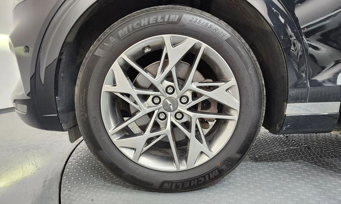 Genesis GV70 — фото 10