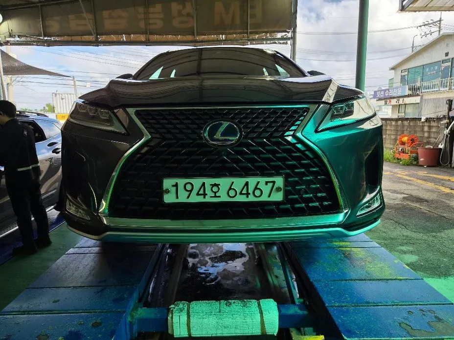 Lexus RX — фото 1