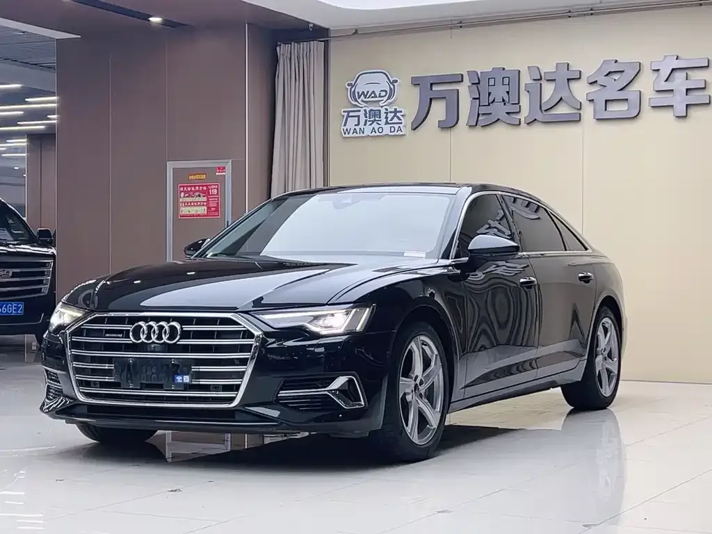 Audi A6L — фото 1