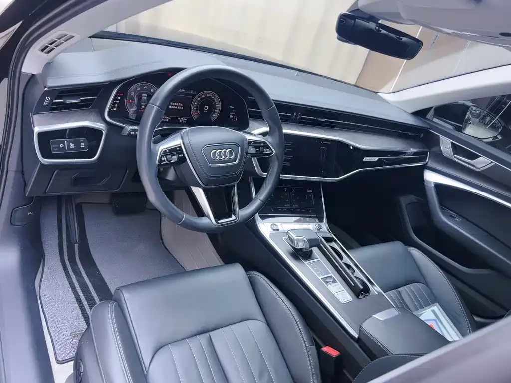 Audi A6L — фото 10