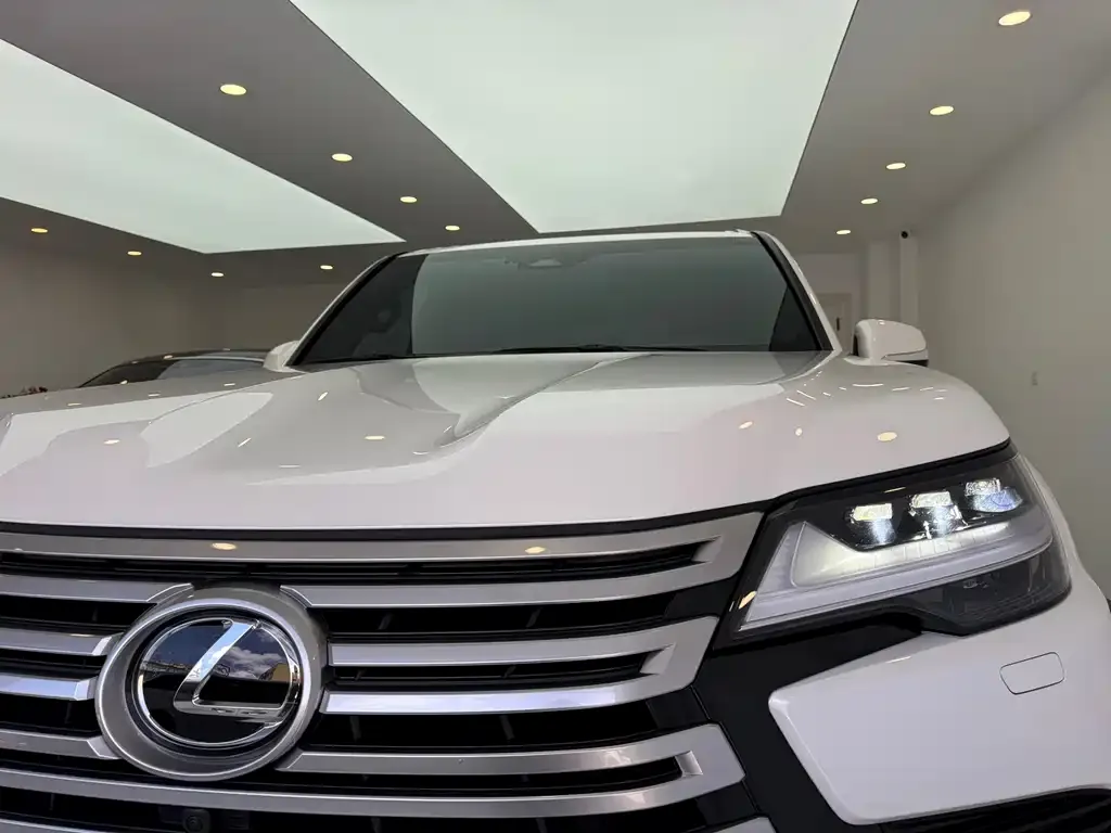 Lexus LX — фото 3