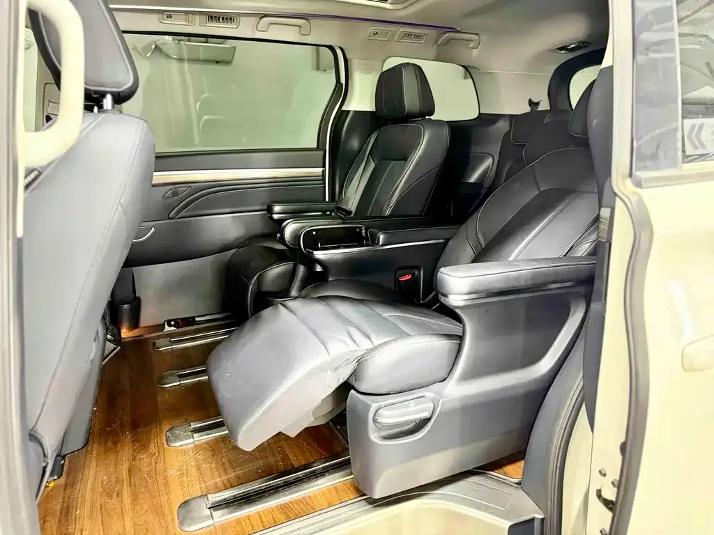 GAC Motor Trumpchi M8 — фото 8