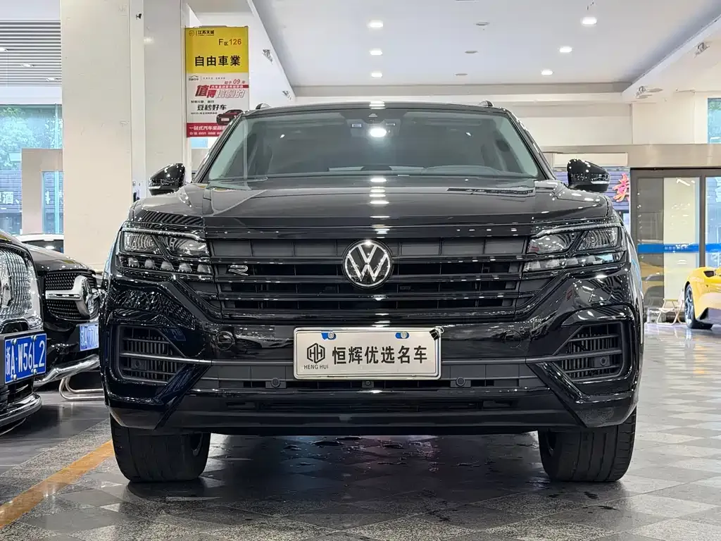 Volkswagen Touareg — фото 3