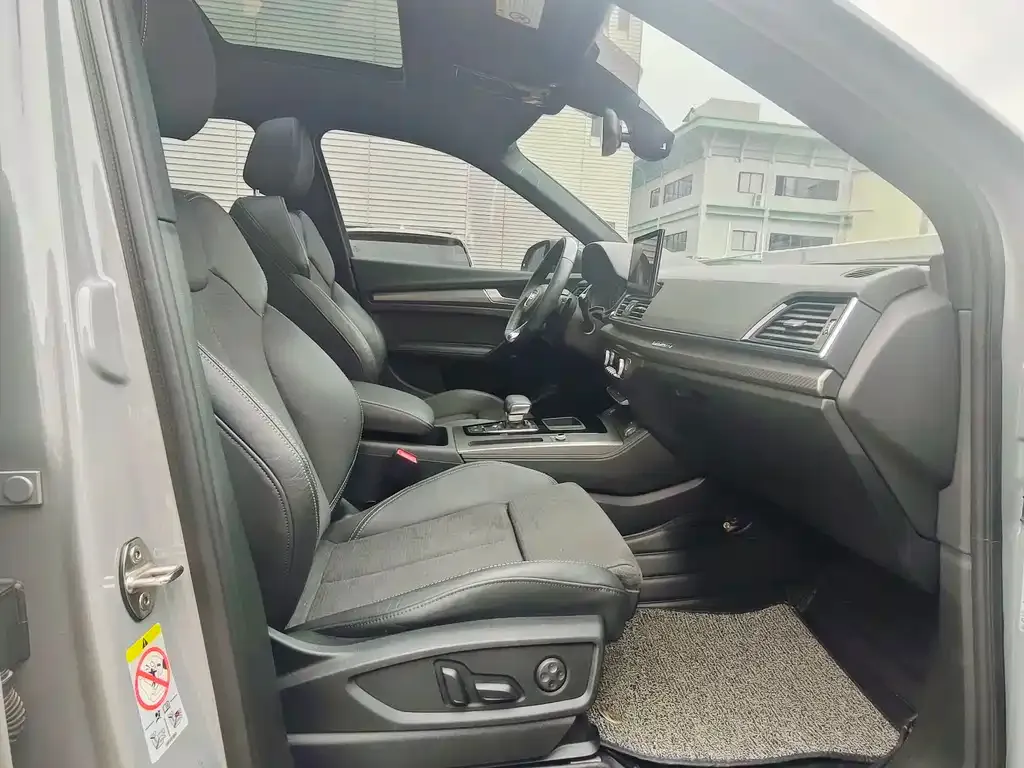 Audi Q5L Sportback — фото 2