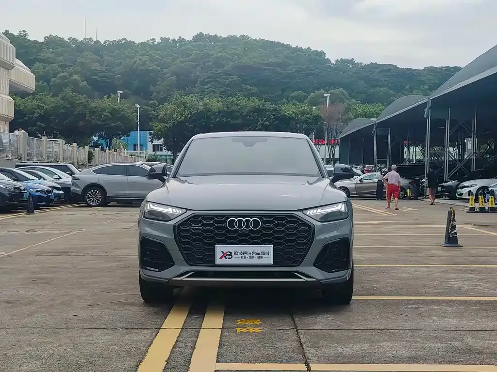 Audi Q5L Sportback — фото 7