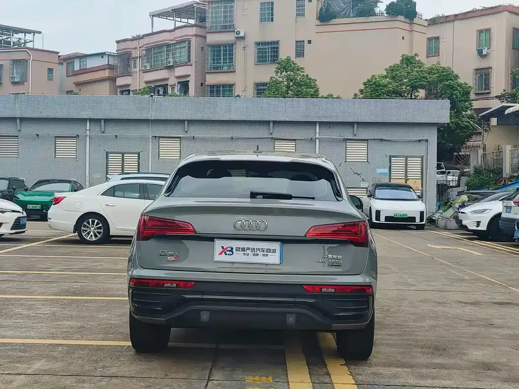 Audi Q5L Sportback — фото 10
