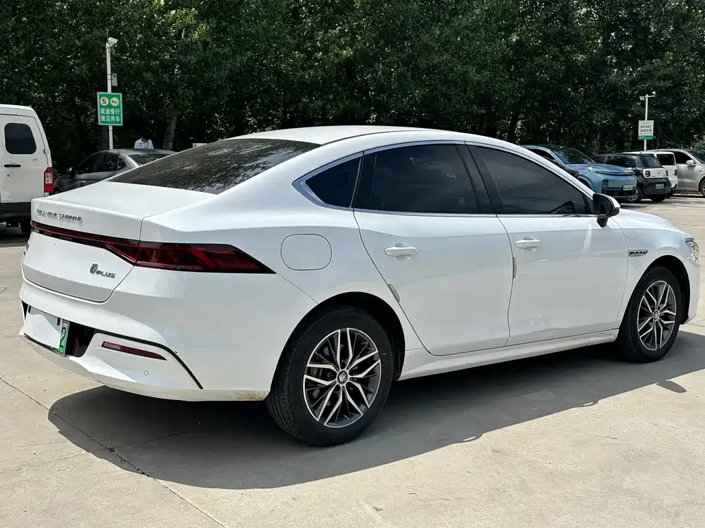 BYD Qin PLUS — фото 10