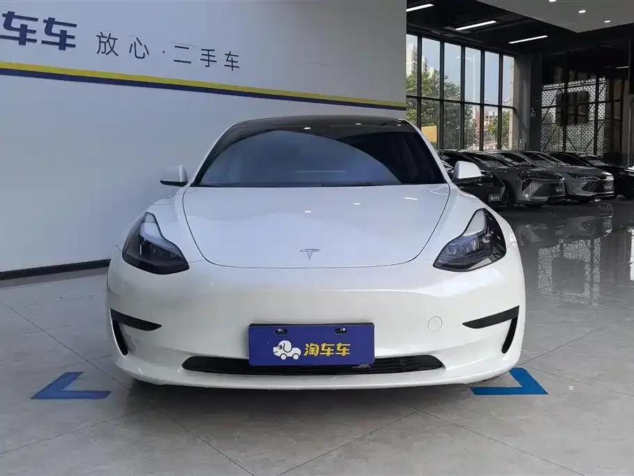 Tesla Model 3 — фото 9