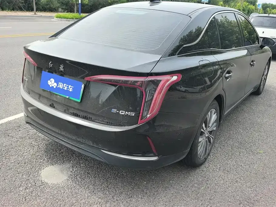 Hongqi E-QM5 — фото 9