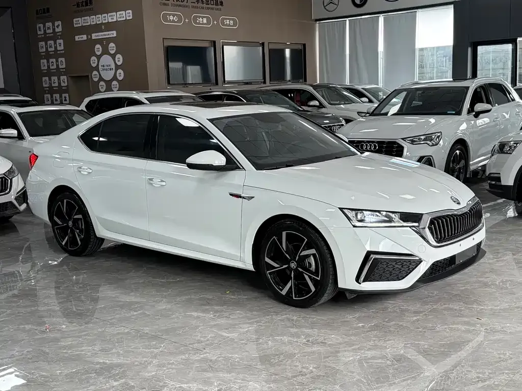 Skoda Octavia — фото 9