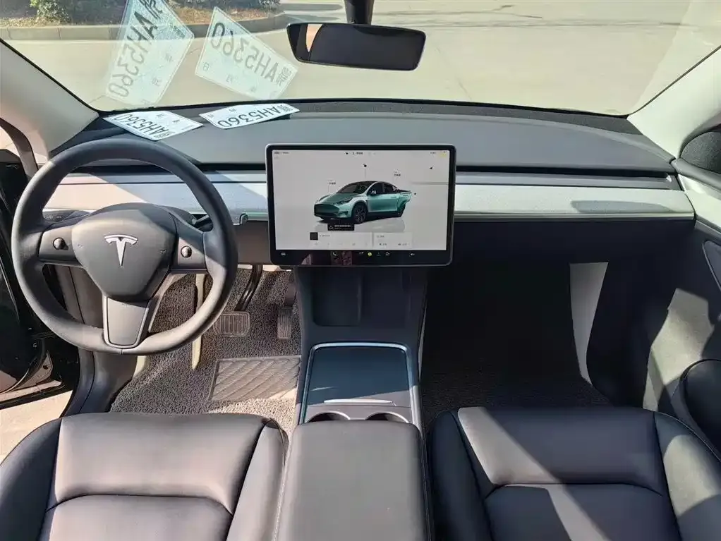 Tesla Model Y — фото 4